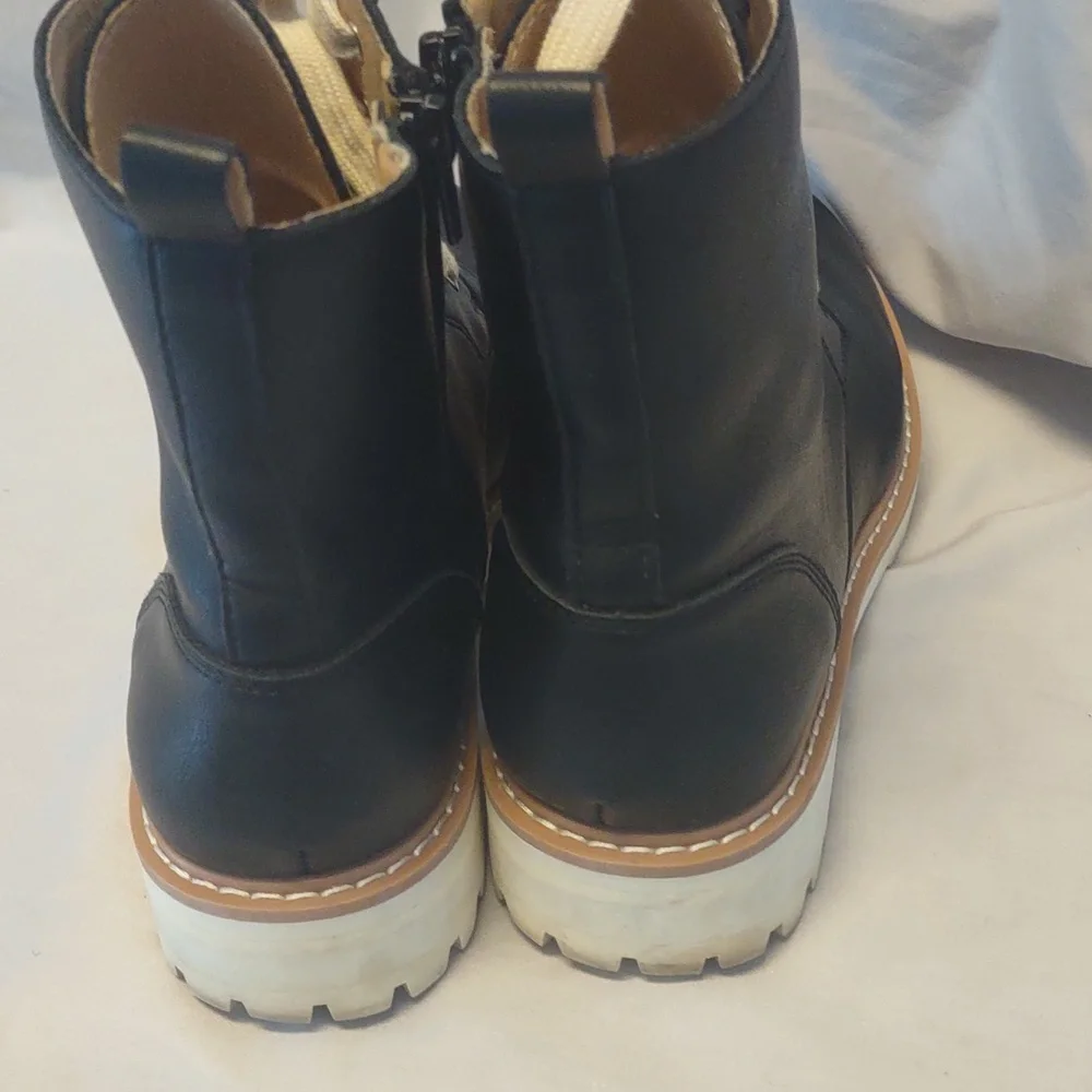 Oasis Society Women's Black Vegan Leather Combat Boots Size 7.5 Medium EUC - Picture 6 of 14